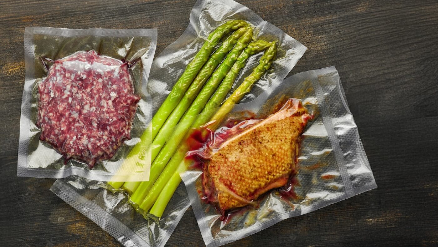 Food products in modified atmosphere packaging